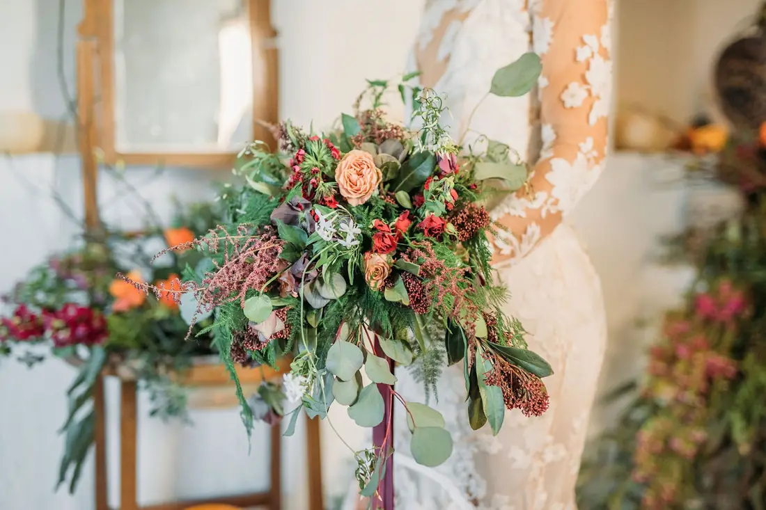 Welcome arrangement for a reception